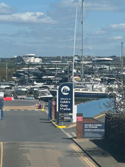 Quayside - Hamworthy Villa Poole Dış mekan fotoğraf